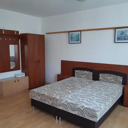Ueveghid Vendeghaz Pensionat 3*