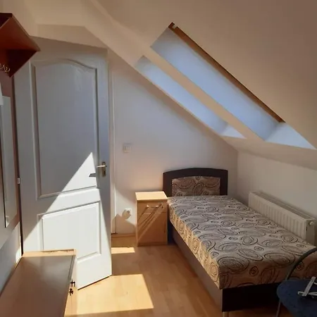 Ueveghid Vendeghaz 3*